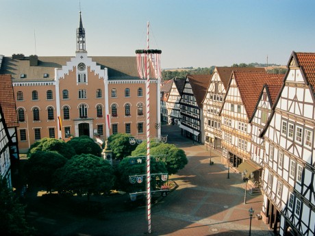 Hofgeismar BaerbelKranz Rathausplatz k